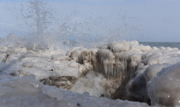 Winter Waves & the Ice Shelf - Schlitz Audubon