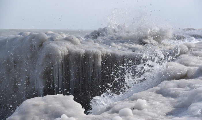 Winter Waves & the Ice Shelf - Schlitz Audubon